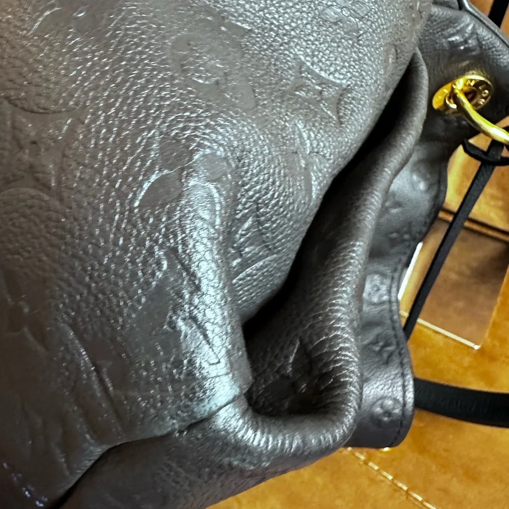 LOUIS VUITTON Artsy MM Empreinte Infini Monogram Shoulder Bag - Picture 16 of 16